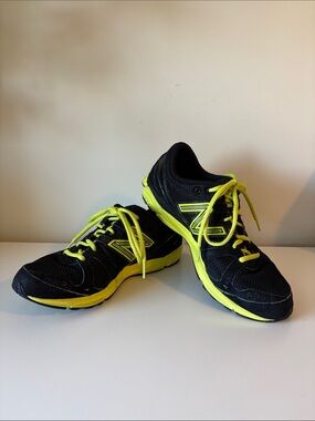 New Balance Men's 690 Black and Neon Yellow Athletic Sneakers 9.5 EUC